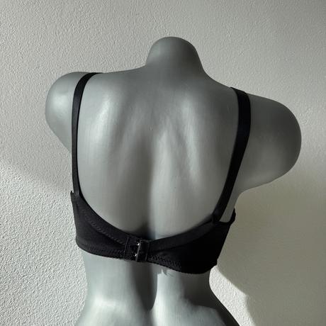 Jemne vystužená podprsenka s kosticami 8124 čierna, 85d / 90d / 95d