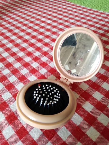 Hrebene pre bábiky- darček k nákupu,