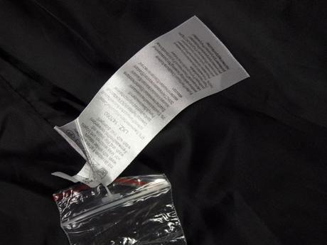 Luxusný čierny kostým, 56