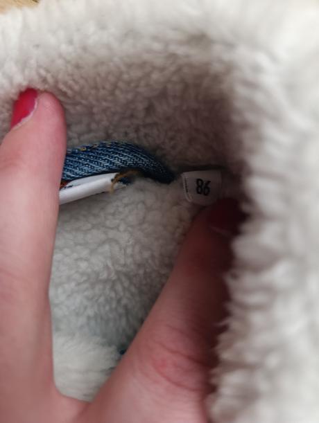 Krásna riflova bundička, 86