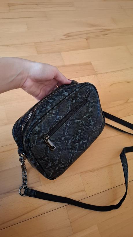 Crossbody kabelka s hadim vzorom, 