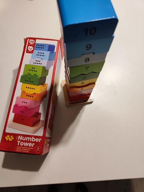 Drevená motoricka  veža s cislami, 