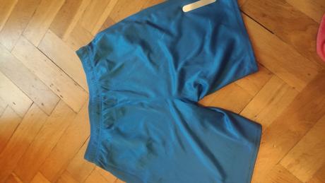 Chlapčenské kratasy, 158