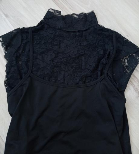 Čipkované šaty, s