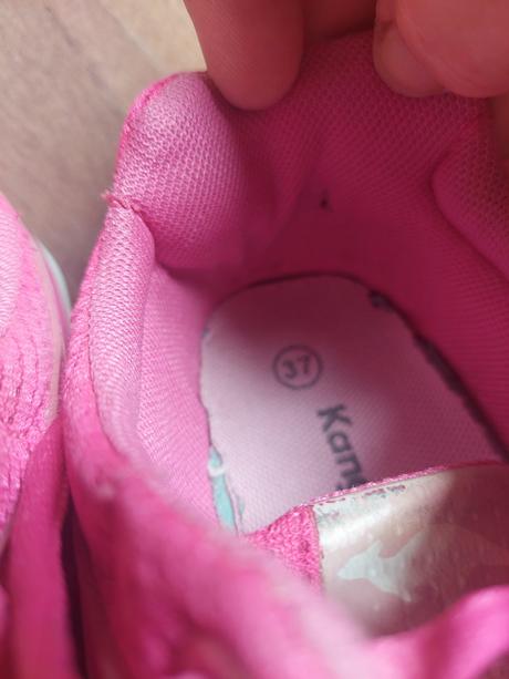 Tenisky, kangaroos,37