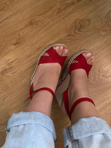 Predám dámske sandále, 38