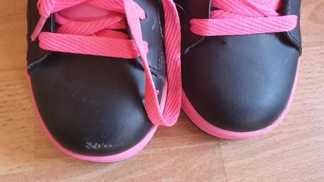 Topánky s kolieskami, 34