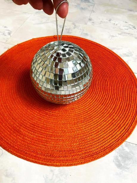 Vianočná trblietavá guľa,