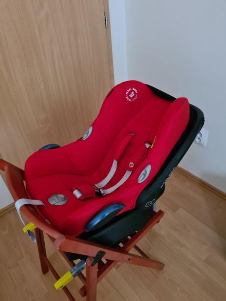 Autosedačka maxi cosi cabriofix + isofix základňa, maxi cosi