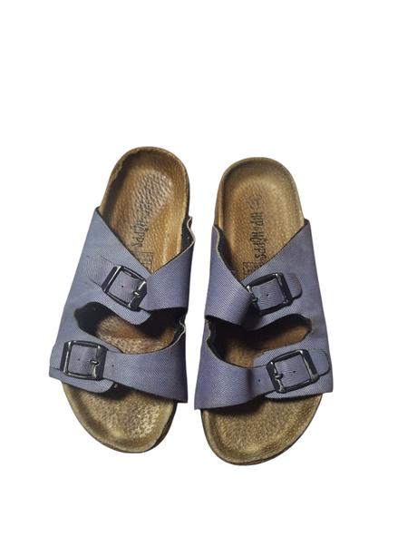 Dievčenské šlapky, 33