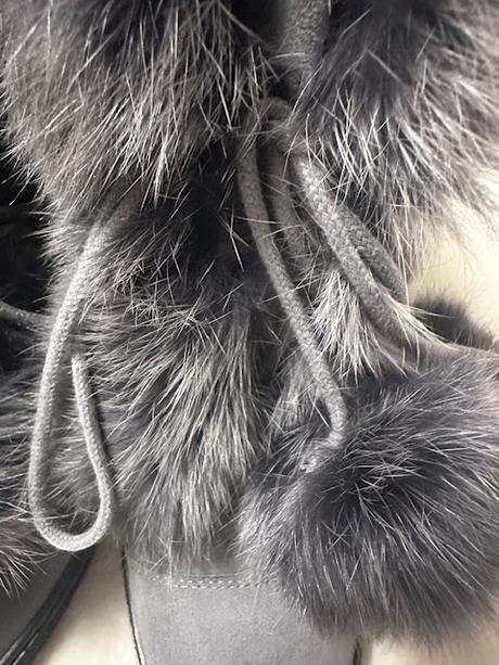 Kotníkové sivé čižmičky s kožušinkou na uviazanie, 40