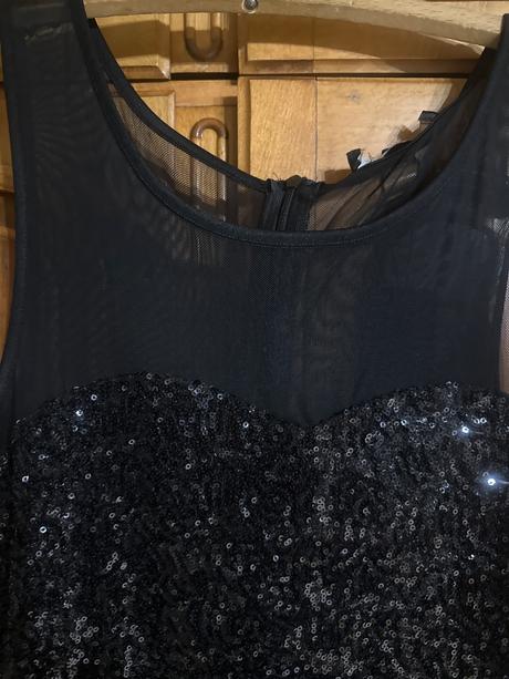 Flitrové šaty, gate,40