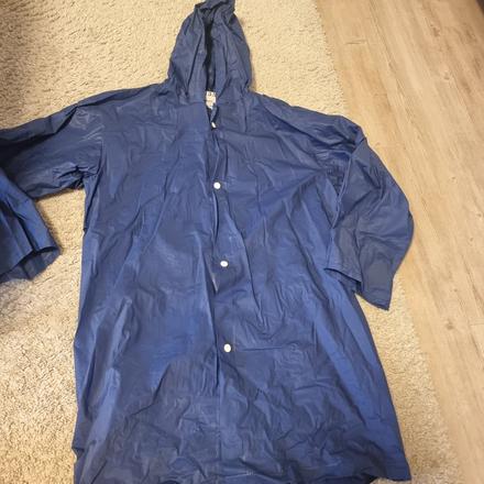 Pršiplášť 135, 134