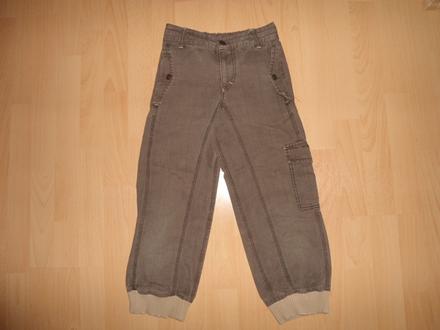 Tmavohnede nohavice, 134