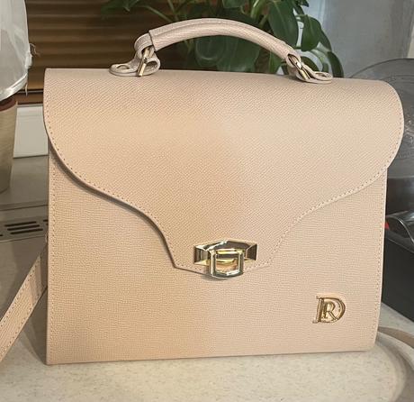 Kabelka dajana rodriguez, dajana rodriguez