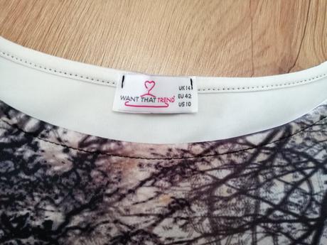 Šaty s prírodnou potlačou, 40