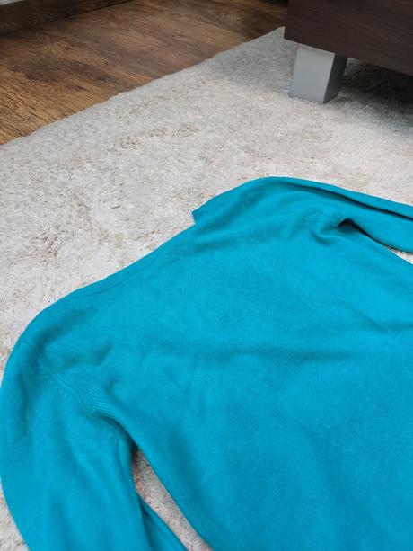 Tyrkisovy predlzeny sveter, 36