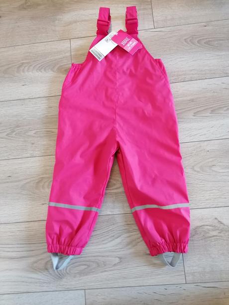 Nepremokavé nohavice, 98