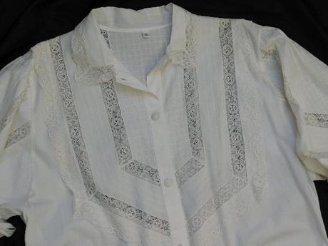 Velmi pekna vintage bluzka ku kroju, 42