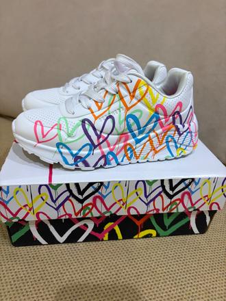 Skechers spread the love la, skechers,31