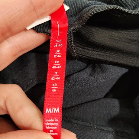 Koženkové legíny spanx veľ. m, m