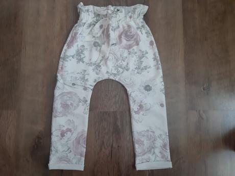Pudlové kvetinove nohavice nové 104, 104