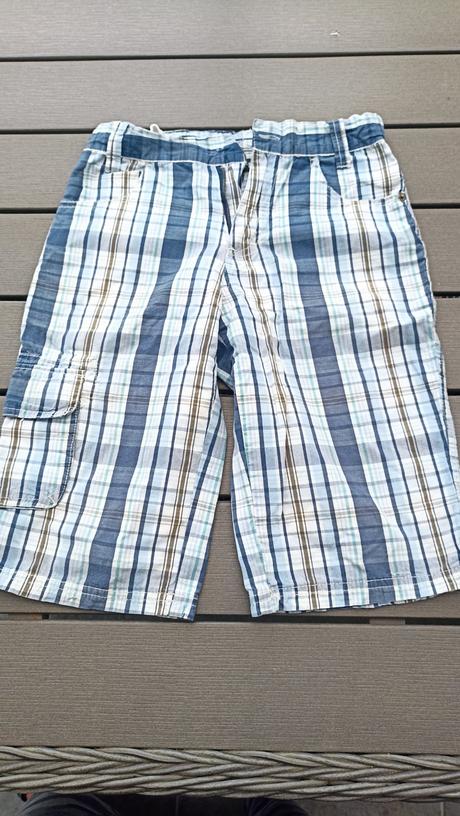 3 ks krátke nohavice veľ 140, 140–152