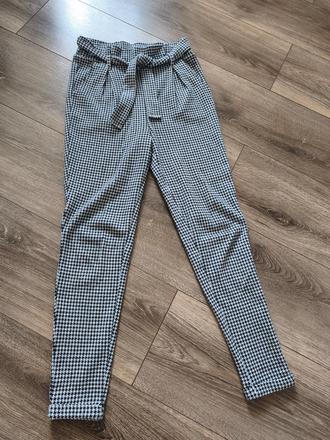 Elastické nohavice káro 134/140, takko,134