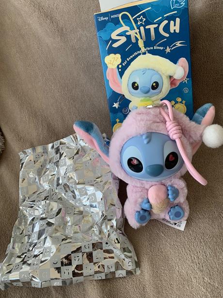 Stitch mystery box, eat something before sleep,