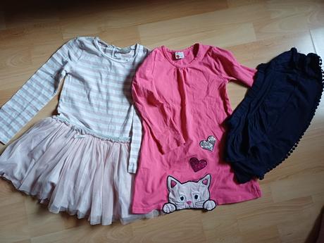 2x šaty a sukňa v.110, 110