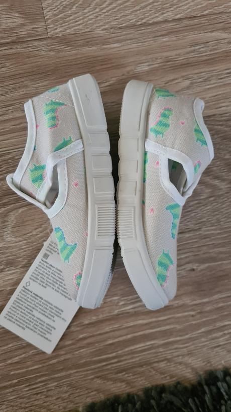 Plátené tenisky, 26