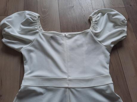 Vyšívané šaty, reserved,l