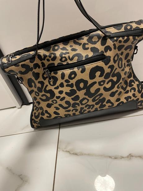 Kabelka leopard, 