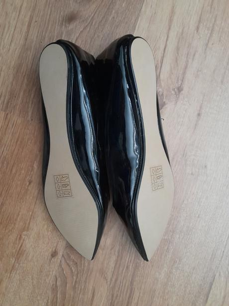 Baleríny lakovky, 37