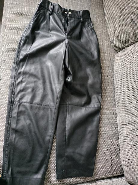 Nohavice kožené, 134