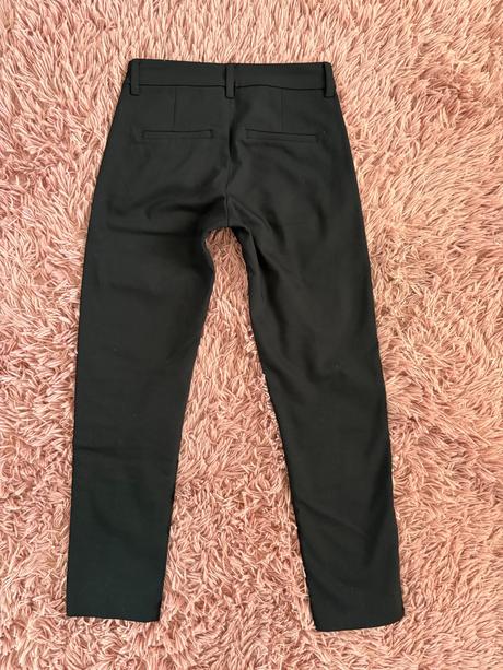 Biznis nohavice, bershka,32