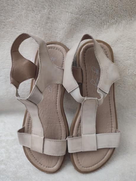 Kožené sandalky, 34