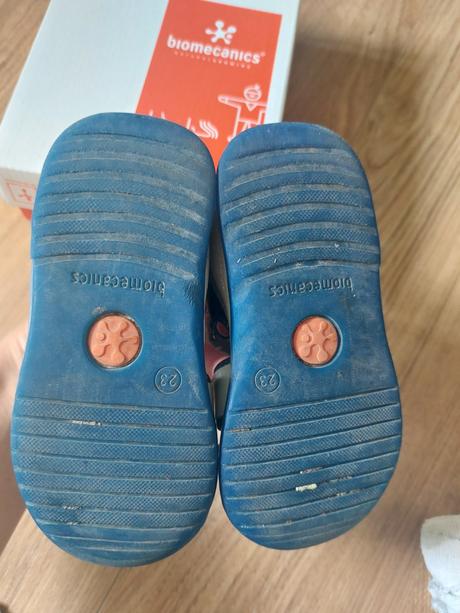 Sandalky biomechanics, 23