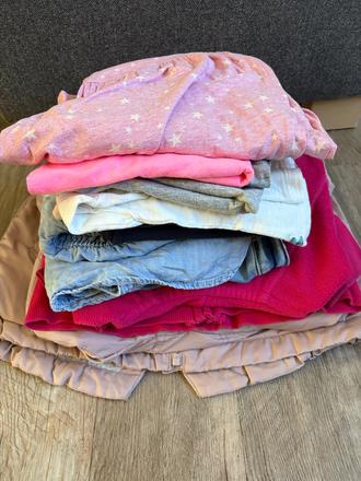 Väčší balík oblečenia pre slečnu, 140–152