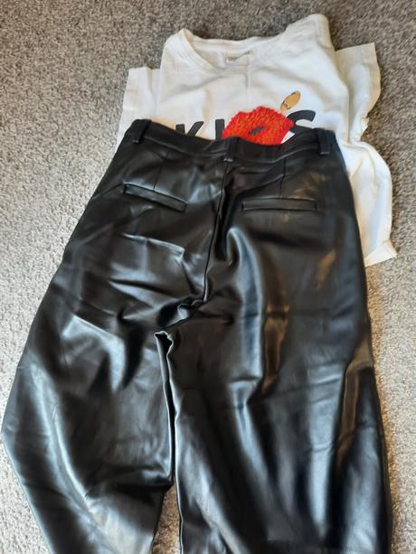 Koženkové 3/4 nohavice, reserved,152