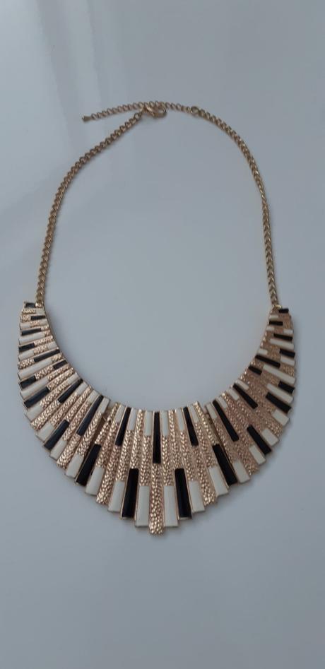 Nahrdelnik bon prix,