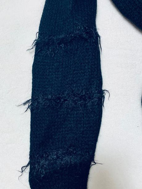 Vlnený kratší svetrík značky beneton, benetton,m