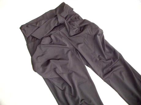 Tenšie - pružné, s