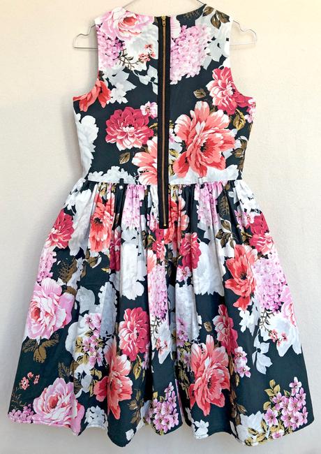 Kvetované šaty na leto, 164