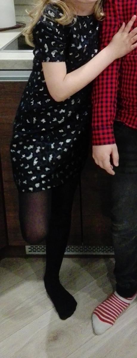 Dievcenske tigrovane saty, 128