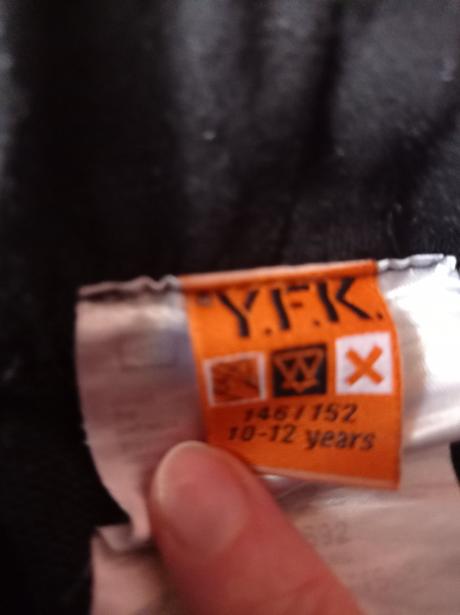 Tepláky y.f.k., kik,146