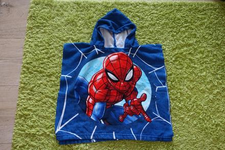 Uterákové pončo spiderman, 
