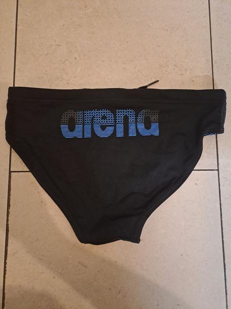 Značkové plavky, 140