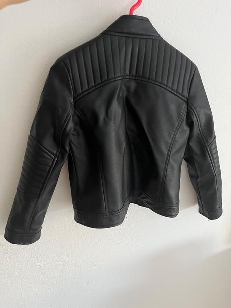 Koženková bunda, 128