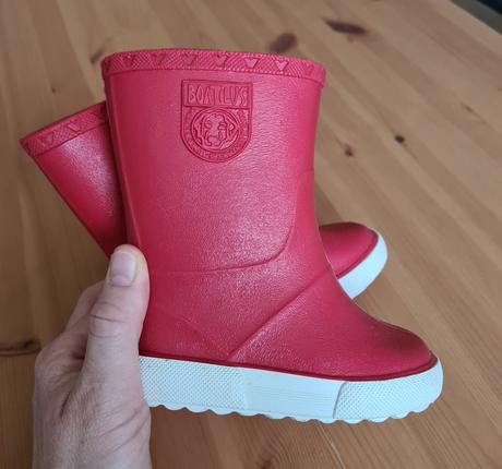 Gumáky boatilus, 21